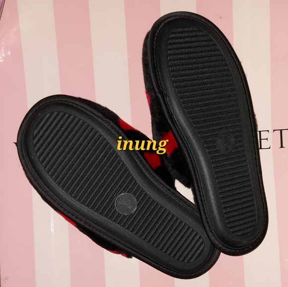 Victoria Secret Plush Slide size Medium NWT - Picture 6 of 8